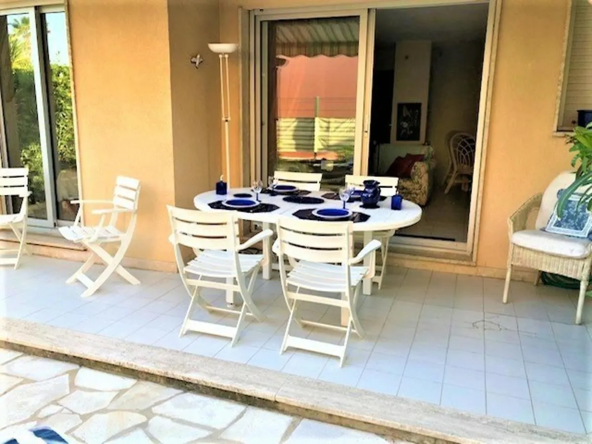 Appartement 3 Pieces Avec Terrasse Proche Plage A Cavalaire-Sur-Mer - Fr-1-226B-66